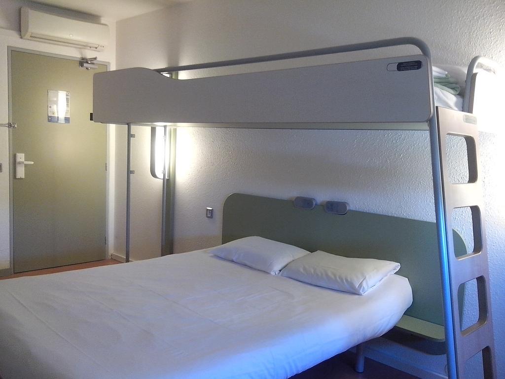 Ibis Budget Poitiers Sud Номер фото