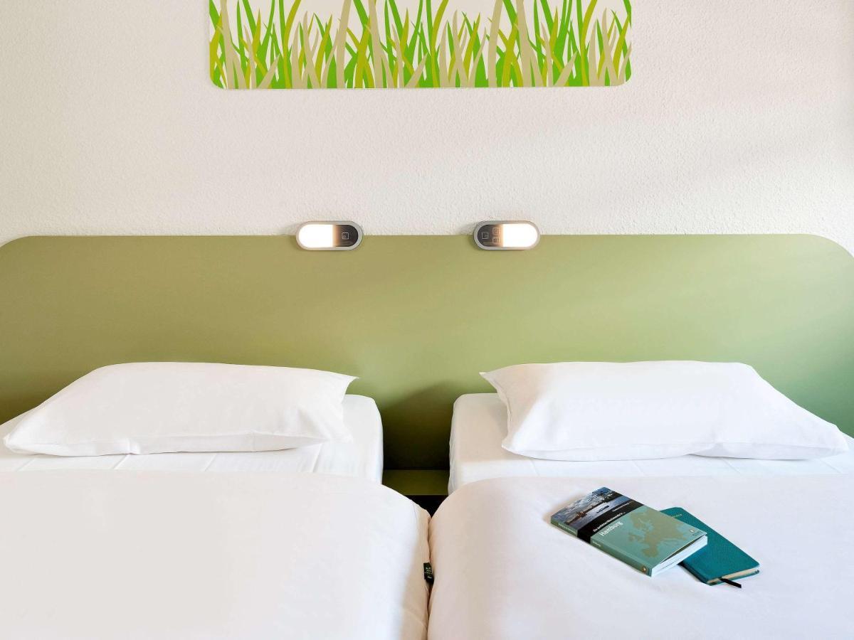 Ibis Budget Poitiers Sud Экстерьер фото